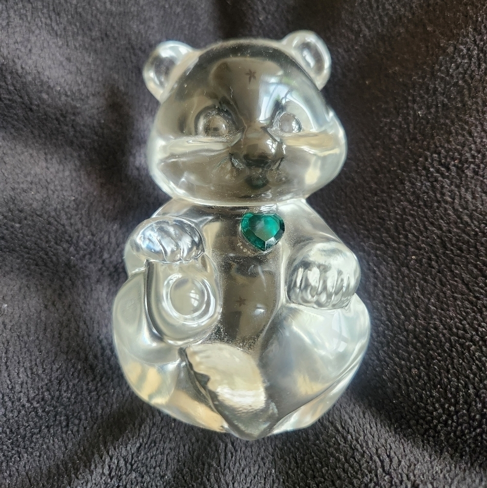 Fenton Glass Clear Birthstone Bear with Green Heart